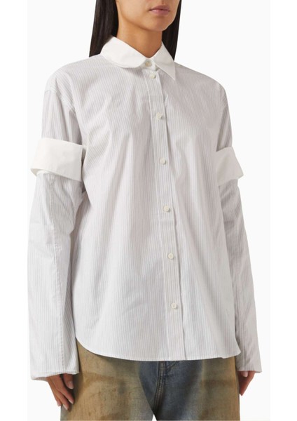 Beyaz Katmanlı Gömlek - %100 Pamuk - Modern Çizgili Desen ve Logolu Nakış