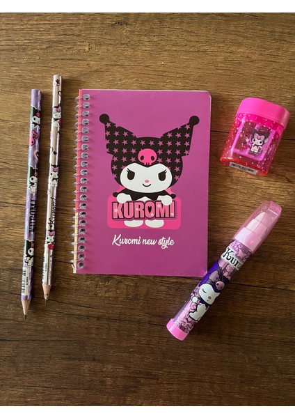 Kuromi Kırtasiye Seti 1 Adet Not Defteri 1 Adet Silgi 1 Adet Kalemtıraş 2 Adet Kurşun Kalem Okul Set