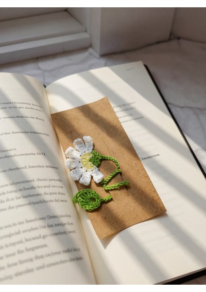 El Yapımı Örgü Papatya Kitap Ayracı – Beyaz & Sarı Seçenekleri fiyatları