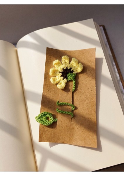 El Yapımı Örgü Papatya Kitap Ayracı – Sarı & Beyaz Seçenekleri modelleri