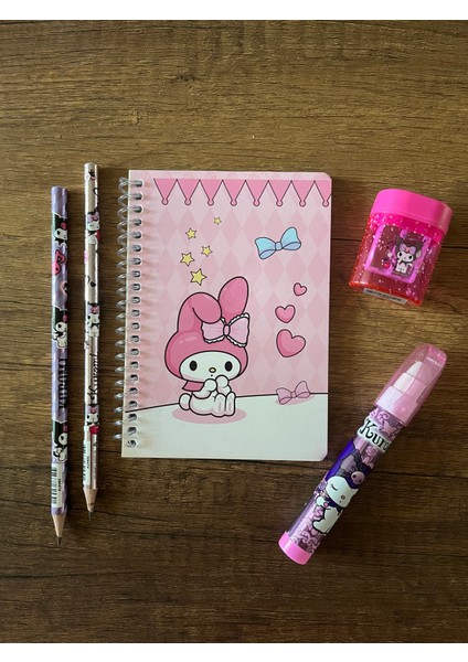 My Melody Kuromi Kırtasiye Seti 1ADET Not Defteri 1ADET Silgi 1ADET Kalemtıraş 2ADET Kurşun Kalem Okul Set