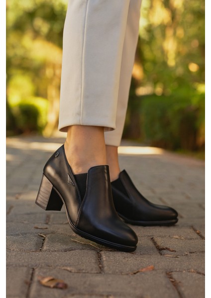 D25KA-3385 Kadın Deri Topuklu Ayakkabı indirimleri