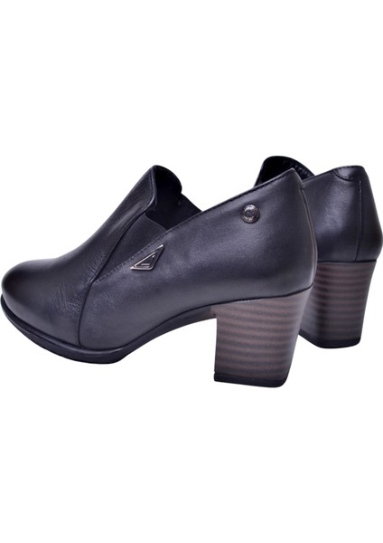 D25KA-3385 Kadın Deri Topuklu Ayakkabı