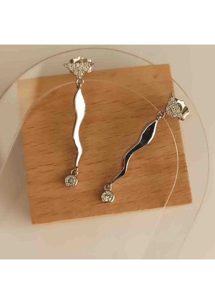 Xuping Zirkon Taşlı Üçgen Sallantılı Küpe