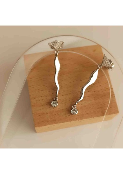 Xuping Zirkon Taşlı Üçgen Sallantılı Küpe indirimleri