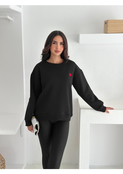 Kadın Kalp Nakışlı Sweatshirt – Sade & Sevgi Dolu Stil fırsatları