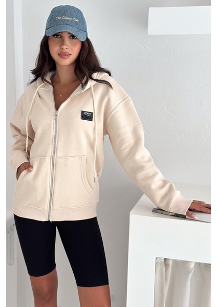 Fermuarlı Kapüşonlu Sweatshirt – “desıgn” Etiketli modelleri