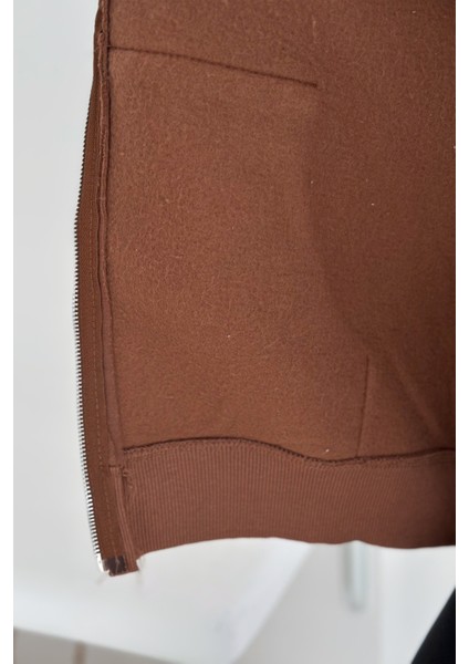 Fermuarlı Kapüşonlu Sweatshirt – “desıgn” Etiketli