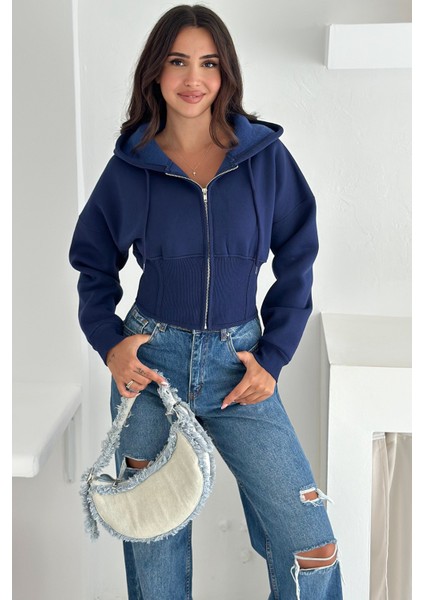 Kadın Siyah Fermuarlı Hoodie – Minimal Sokak Ruhuyla fırsatları