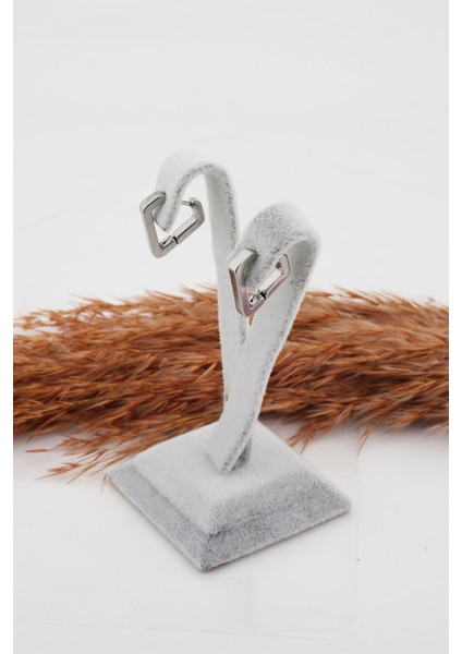 Kadın Çelik Basic Geometrik 1.5cm Üçgen Moldel Klipsli Küpe modelleri