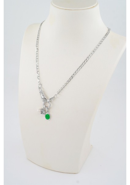 Kadın Özel Tasarım Yeşil Mineli Kare Zirkon Taşlı El Figürlü Kolye fiyatları