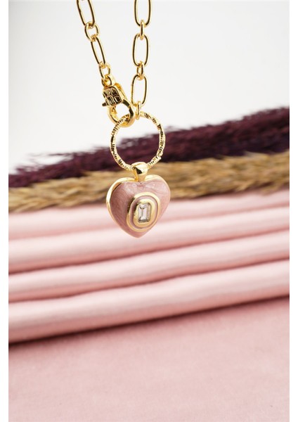 Kadın Özel Tasarım Pembe Mineli Kilit Figürlü Kolye fiyatları
