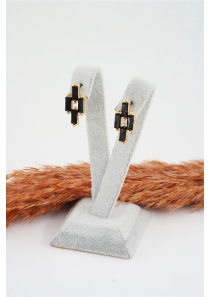 Kadın Özel Tasarım Baget Zirkon Taşlı Küpe fiyatları