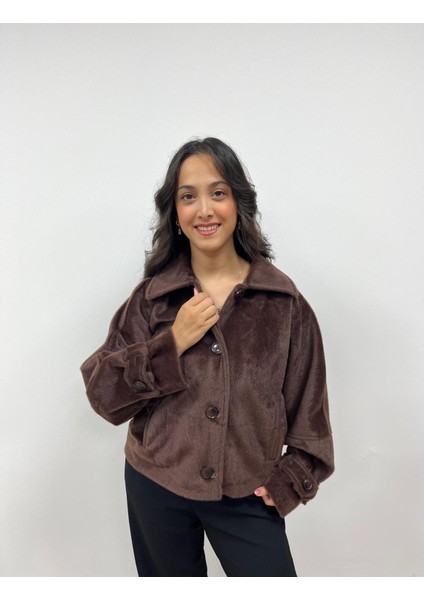 Düğmeli Kısa Kaban modelleri