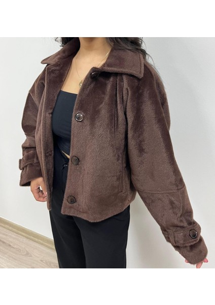 Düğmeli Kısa Kaban fırsatları