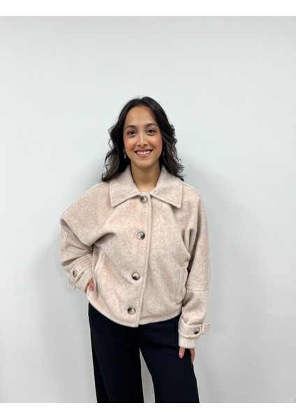 Düğmeli Kısa Kaban fiyatları