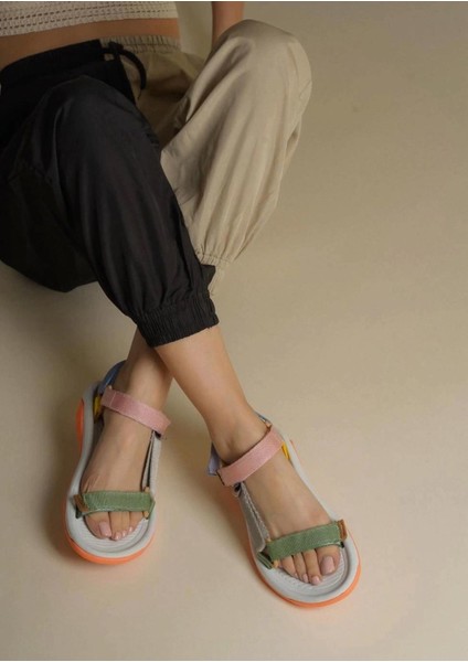 Cırtlı Kaymaz Termo Taban Spor Sandalet Renkli fiyatları