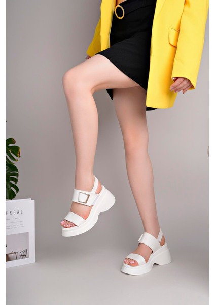 Kadın Kemerli Poli Yüksek Taban Sandalet-Beyaz