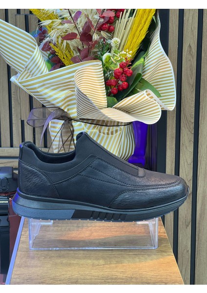 Erkek Bağcıksız Lastikli Deri Ayakkabı-Siyah modelleri