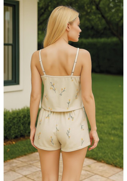 - Gri Çiçek Desenli Askılı Şortlu Pijama Takımı fiyatları