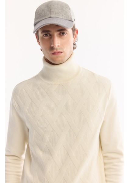 Erkek Ekru Balıkçı Yaka Soft Touch Dokulu Triko Regular Fit Kazak A52Y5040 fiyatları