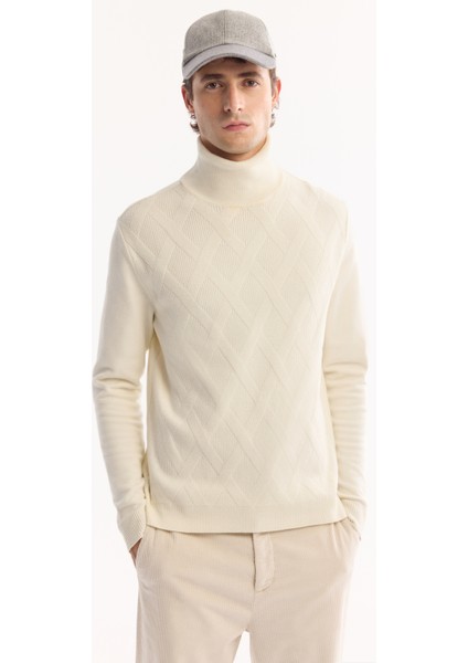 Erkek Ekru Balıkçı Yaka Soft Touch Dokulu Triko Regular Fit Kazak A52Y5040 indirimleri