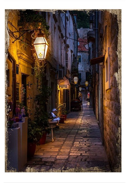 Ahşap Tablo Eski Dar Sokak