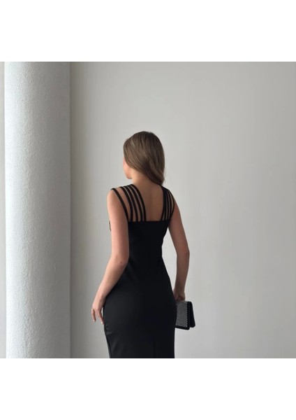 Kadın Omuz Çoklu Askılı Önü Taş Işlemeli Balık Kesim Janjan Krep Maxi Boy Elbise modelleri