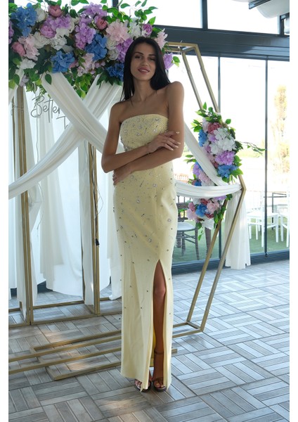 Sarı Kadın Straplez Taş Detaylı Yırtmaçlı Abiye Elbise 0801045.11 fiyatları