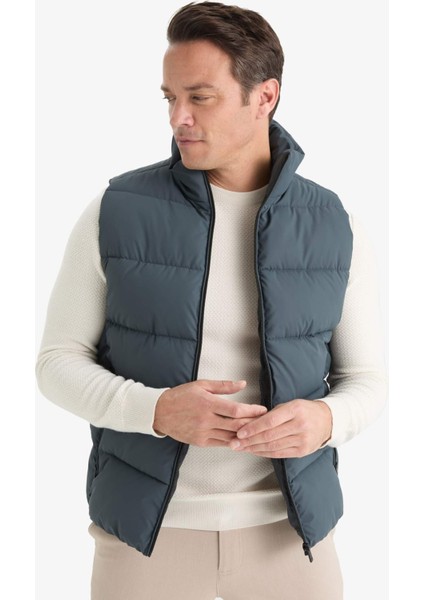 Su İtici Slim Fit Dar Kesim Dik Yaka Astarlı Fermuarlı Cepli Mevsimlik Baharlık Şişme Yelek C5630AX25AU modelleri