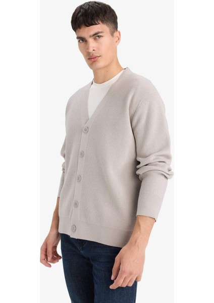 Relax Fit V Yaka Düğmeli Triko Hırka F2700AX25WN fırsatları