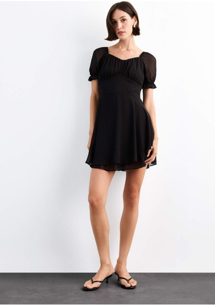 Şifon Kısa Kollu Mini Elbise G0729AX25SM modelleri