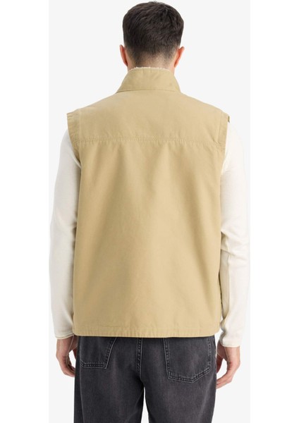 Regular Fit Dik Yaka İçi Pelüşlü Fermuarlı Cepli Yelek