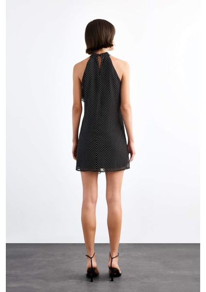 Kolsuz Volanlı Mini Elbise indirimleri