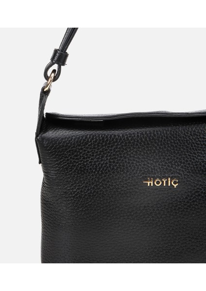 03CAH309130A100 KADIN Deri Siyah Ayarlanabilir Askılı Omuz Çantası fiyatları