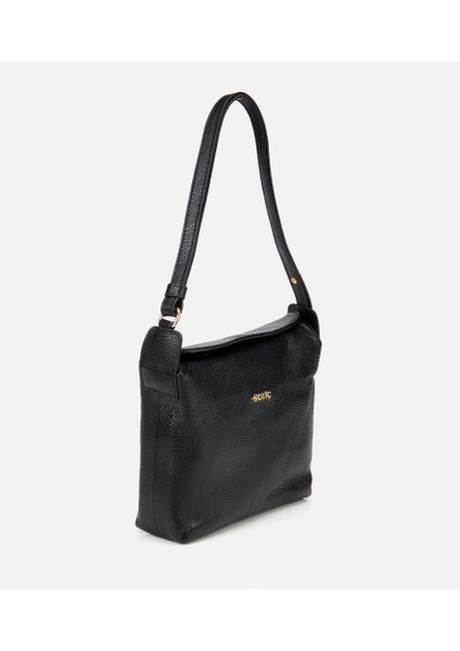 03CAH309130A100 KADIN Deri Siyah Ayarlanabilir Askılı Omuz Çantası fırsatları