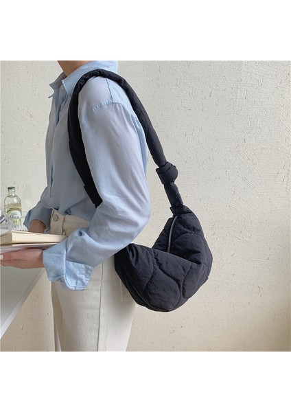 Kadınlar Için Naylon Torba Büyük Kapasiteli Işlemeli Bulut Çanta Crossbody (Yurt Dışından) fiyatları