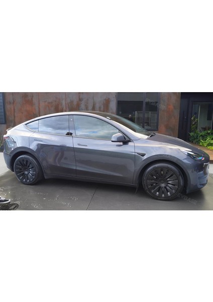 Tesla Model Y Jant Kapağı 19''düz Kenar Tip-Düz Merkez-Mat Siyah-Siyah-Kırmızı (4 Adet) modelleri