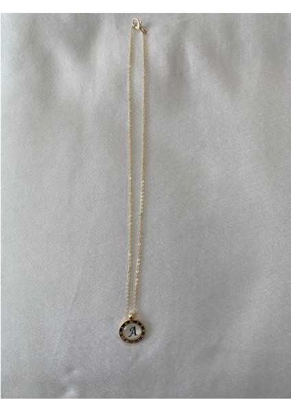 A Harfli Kolye Altın Renk