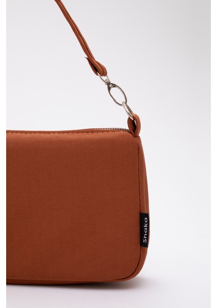 Kiremit U16 Kanvas Kumaş ,Tek Bölmeli ,Fermuarlı ,Astarlı, Baget Model El, Kol Ve Omuz Çantası