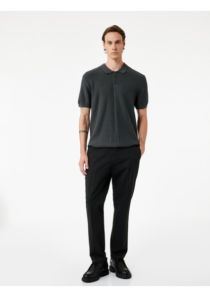 Regular Fit Kısa Kollu Pamuklu Dokulu Düğmeli Polo Yaka Triko Tişört fiyatları