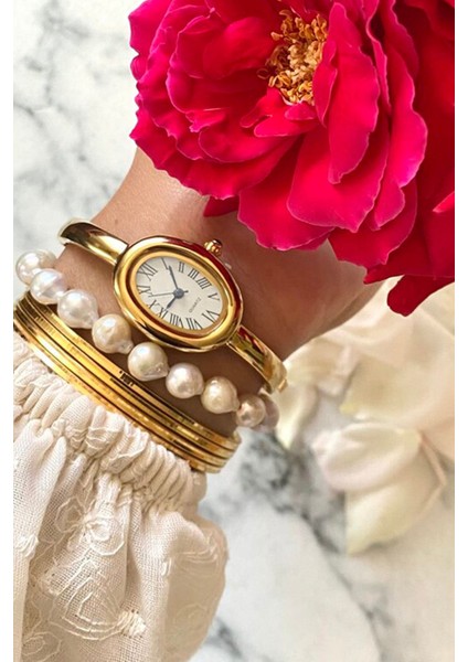 Car Gold Baignoire Kelepçe Kadın Kol Saati