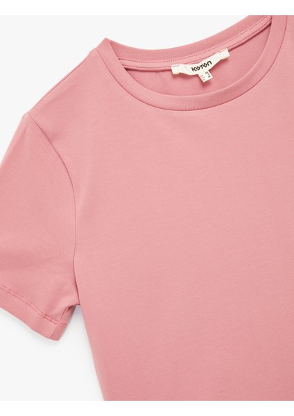 Pamuklu Slim Fit Kısa Kollu Bisiklet Yaka Tişört indirimleri