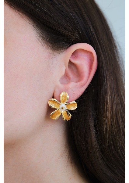 Kahve ve Beyaz Mineli Papatya Küpe modelleri