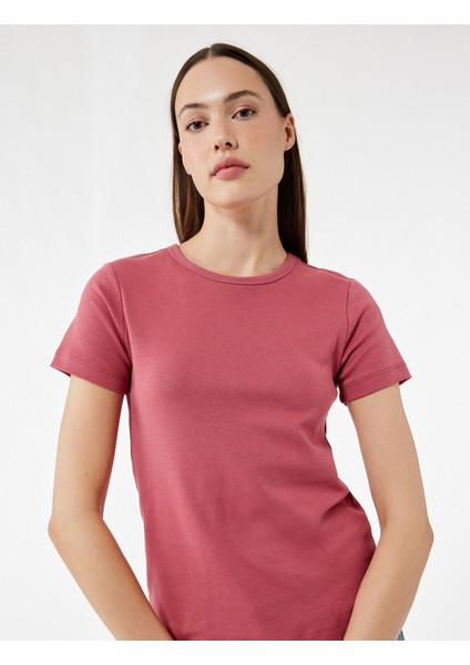 Pamuklu Kısa Kollu Bisiklet Yaka Basic Tişört