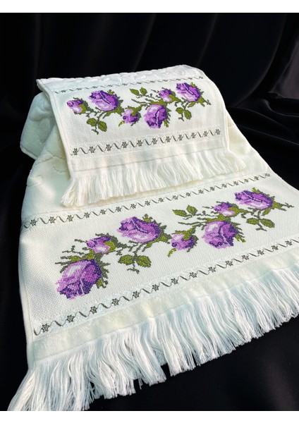 Özel Tasarım Kanaviçe Nakış Işlemeli Kadife Etamin Çeyizlik 2'li Havlu Seti