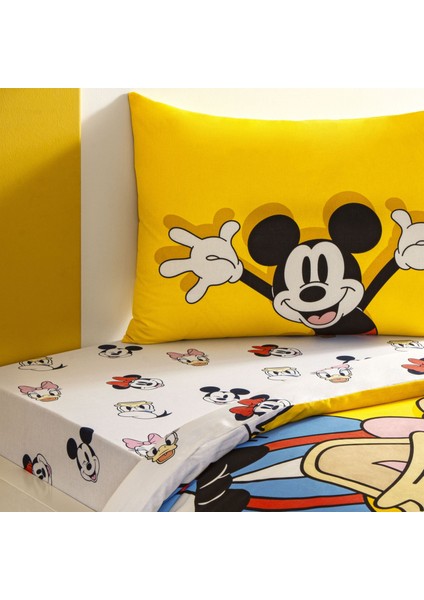 Taç Lisanslı Disney Mickey & Friends Tek Kişilik Pamuk Nevresim Takımı modelleri