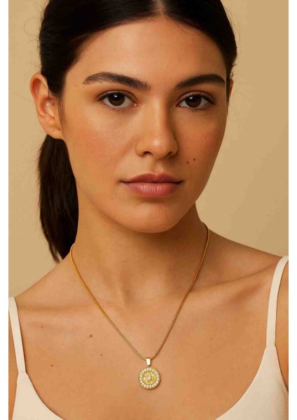 Parıltılı Yuvarlak Tasarım Altın Kolye