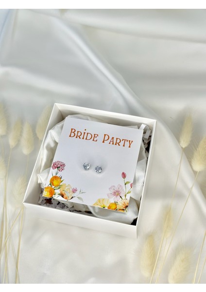 10 Adet Beyaz Kutulu Beyaz Saten Tokalı ve Taşlı Küpeli - Kına Hediyeliği/söz Hediyeliği/hediyelik fiyatları