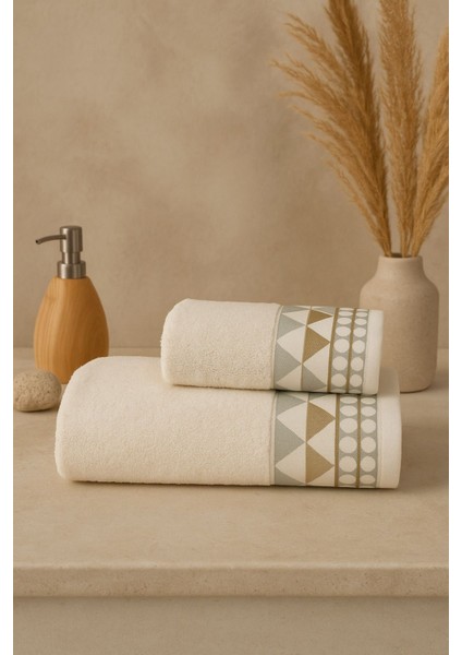 Ayla Model Baskılı 2'li Banyo Havlu Seti modelleri